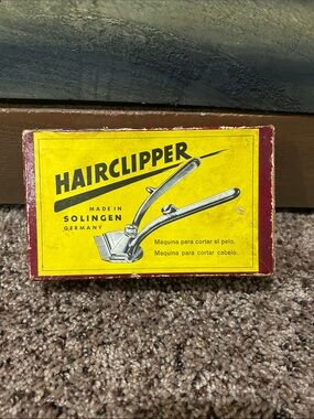 Hair Clipper Manual Trimmer — Yellow and Red